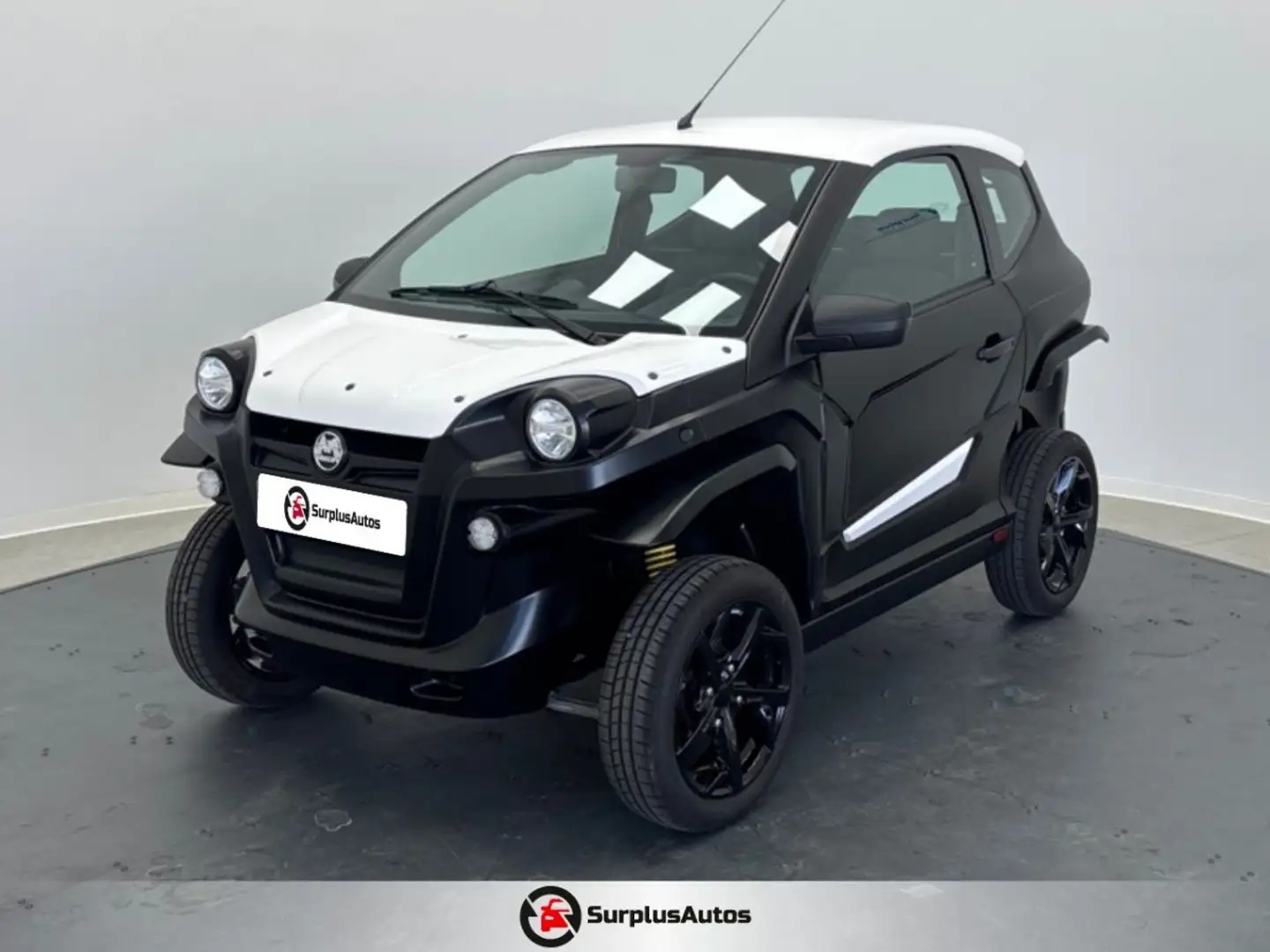 Aixam Scouty R MEGA E-SCOUTY EVO Fekete - 1