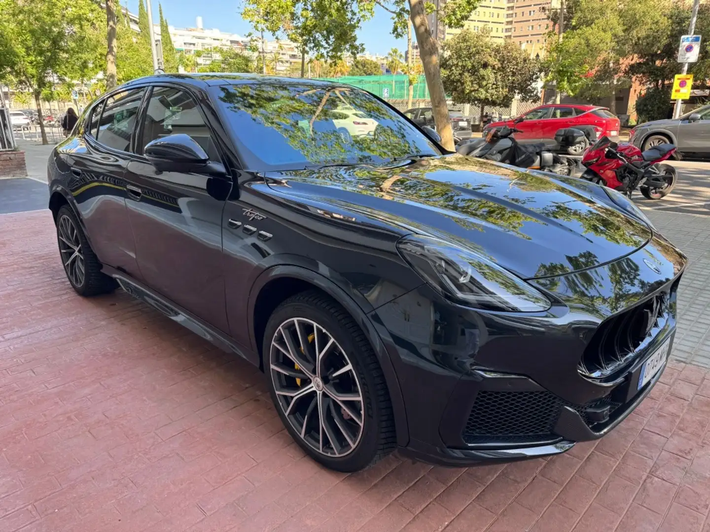 Maserati Grecale 530 Trofeo Aut. Noir - 1