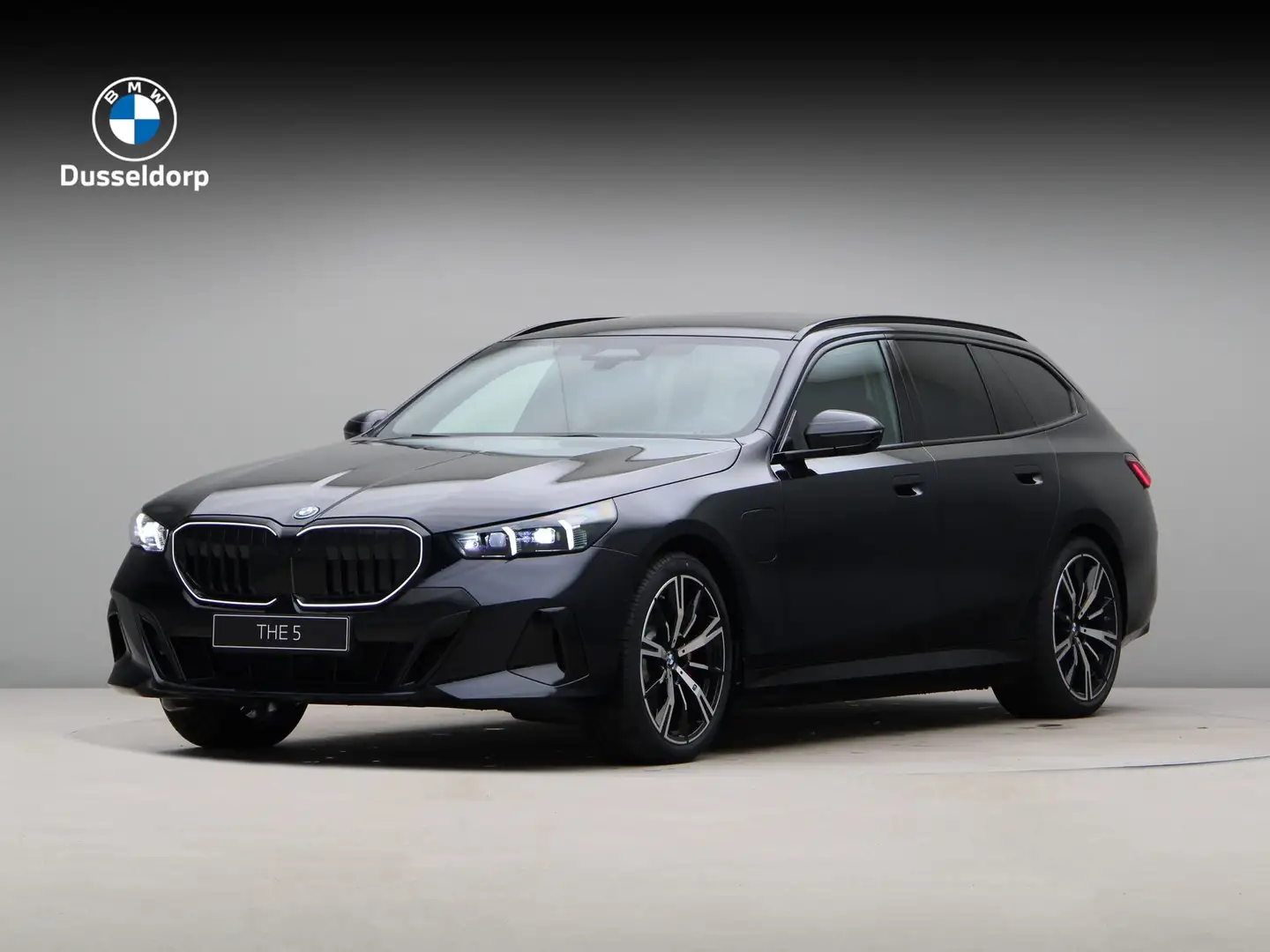 BMW 530 5 Serie Touring 530e M Sport Edition Zwart - 1