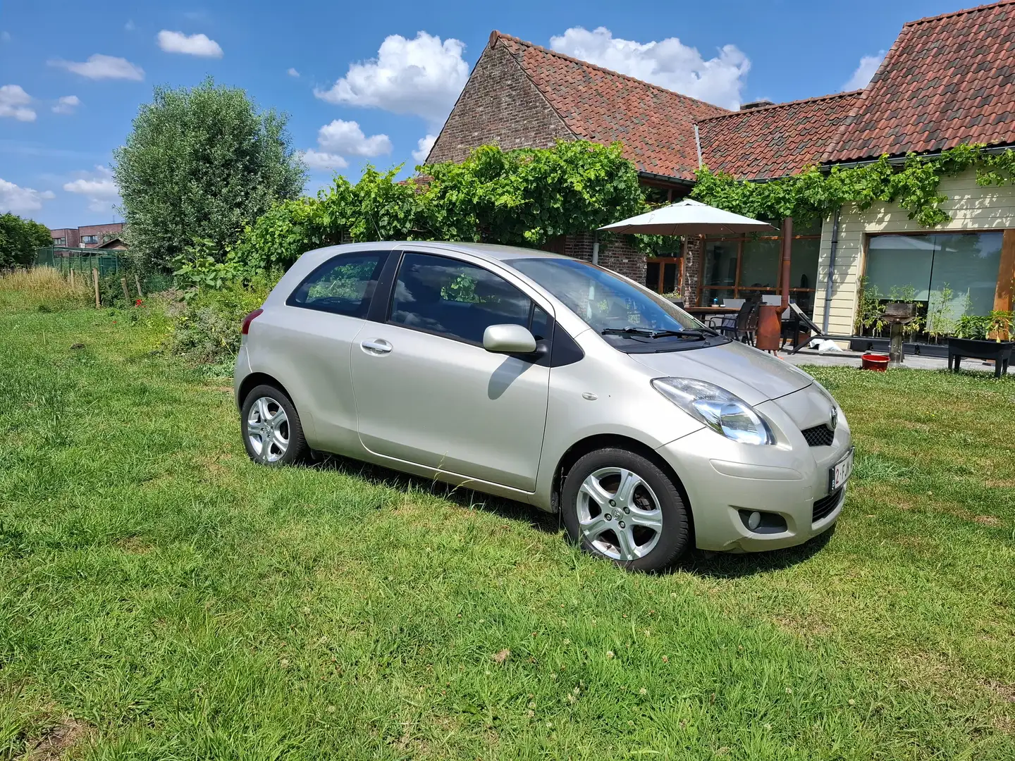 Toyota Yaris Yaris 1.4 D-4D LONDON Beige - 1