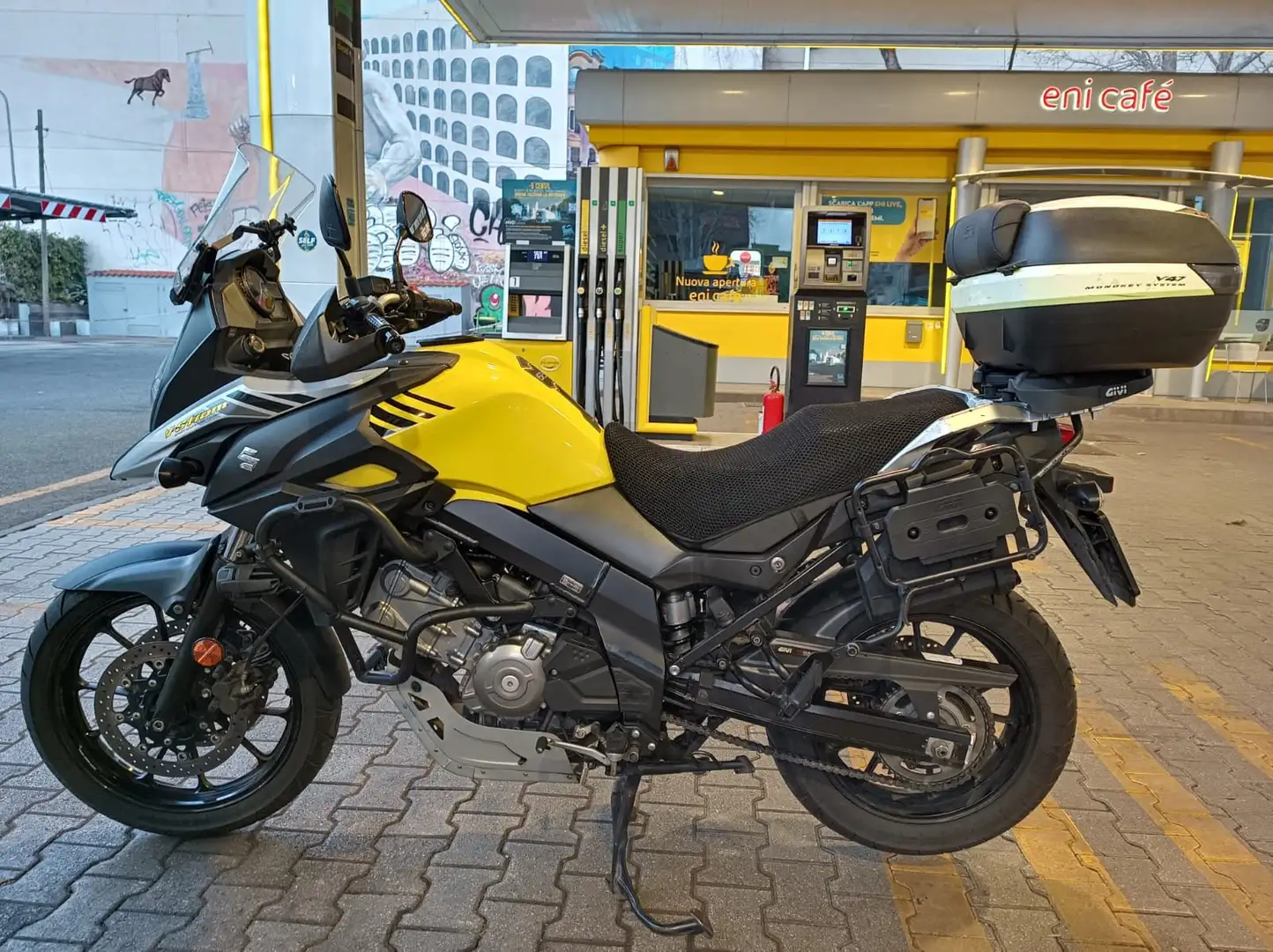 Suzuki V-Strom 650 DL Jaune - 2