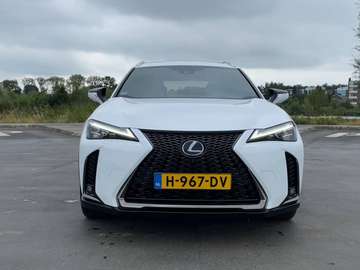 UX 250h F-sport AWD #Mark Levinson, Triple LED #Lexus Garantie