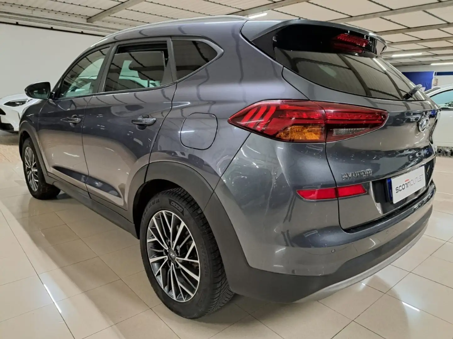 Hyundai TUCSON 1.6 CRDi XTech Gris - 2