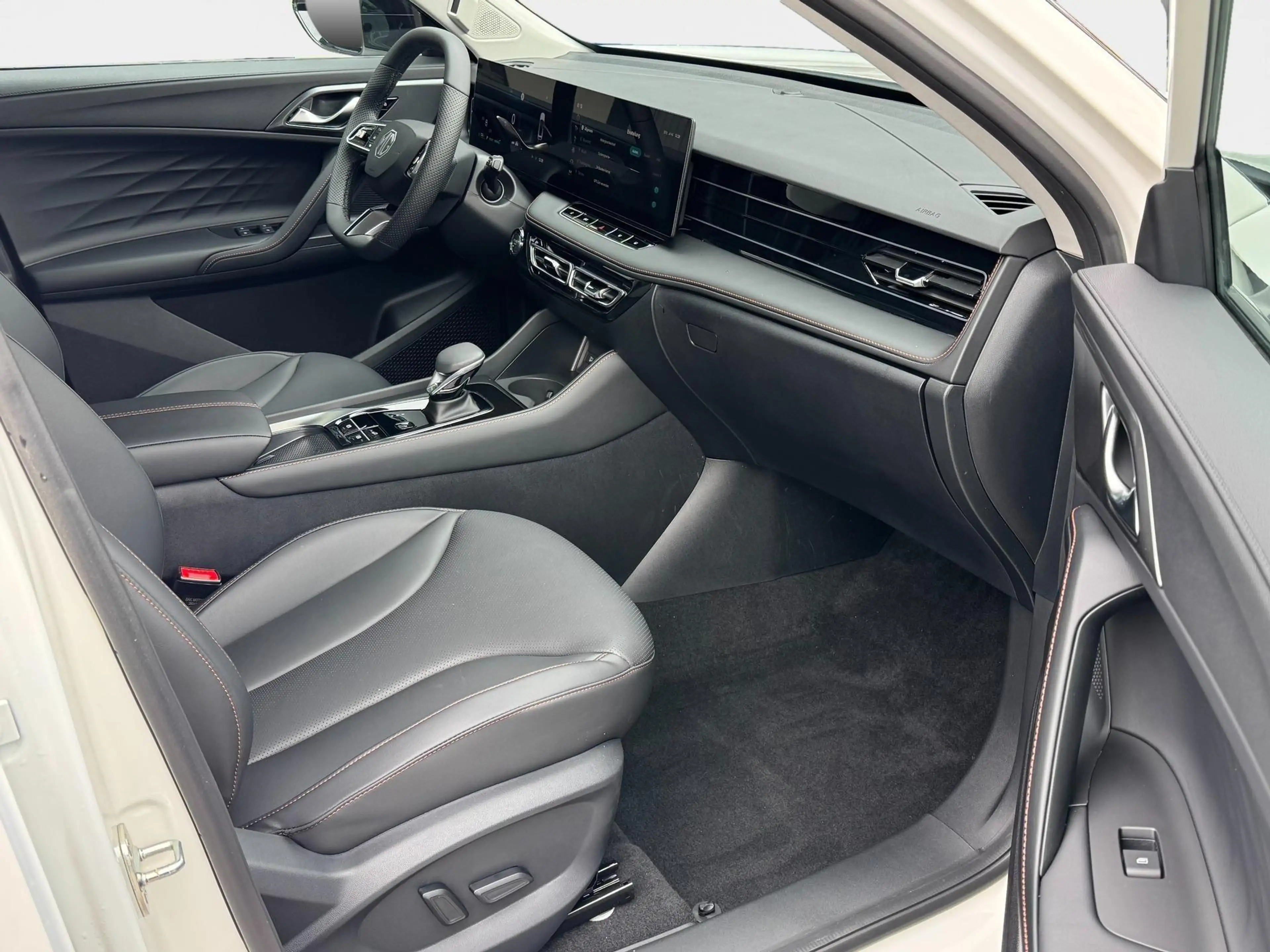 MG HS 1,5 Luxury Hybrid+ Leder 360° 19 Zoll SHZ ACC e... — photo 8