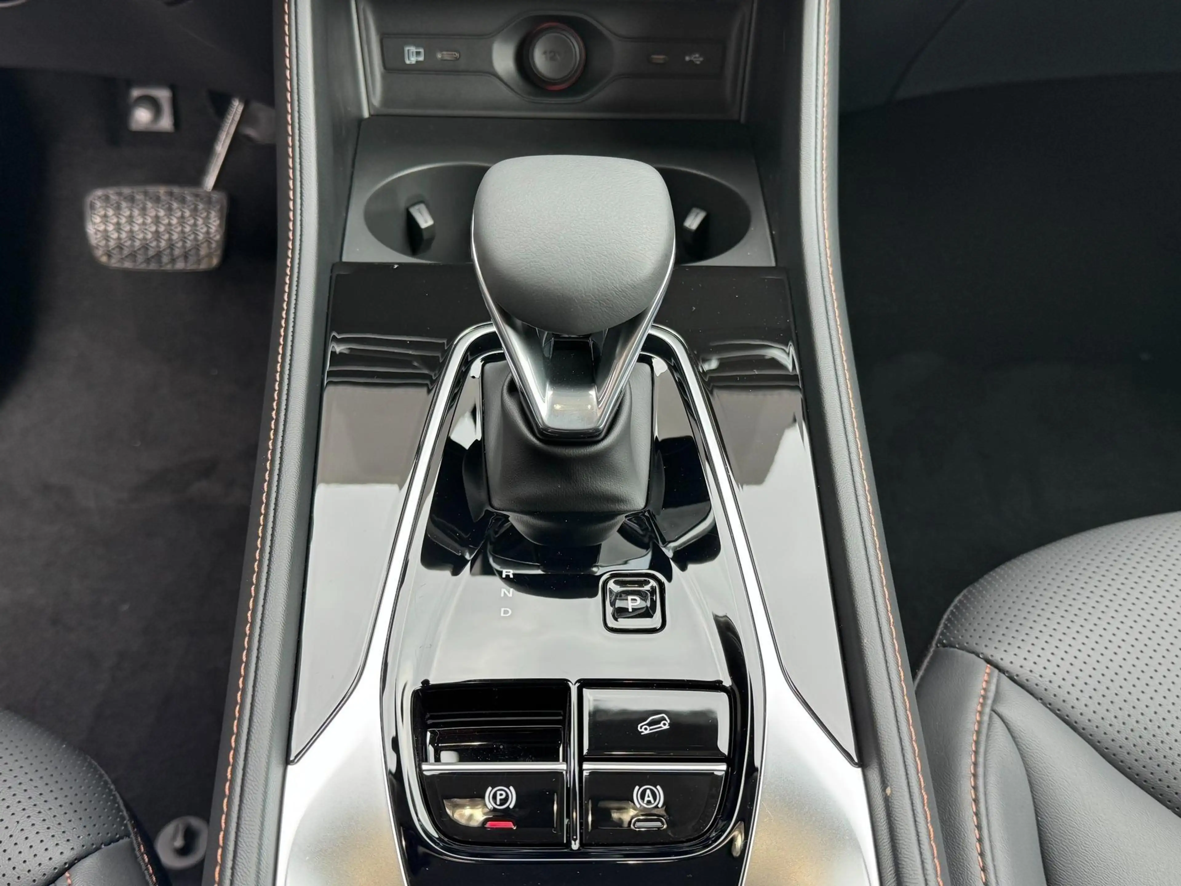 MG HS 1,5 Luxury Hybrid+ Leder 360° 19 Zoll SHZ ACC e... — photo 15