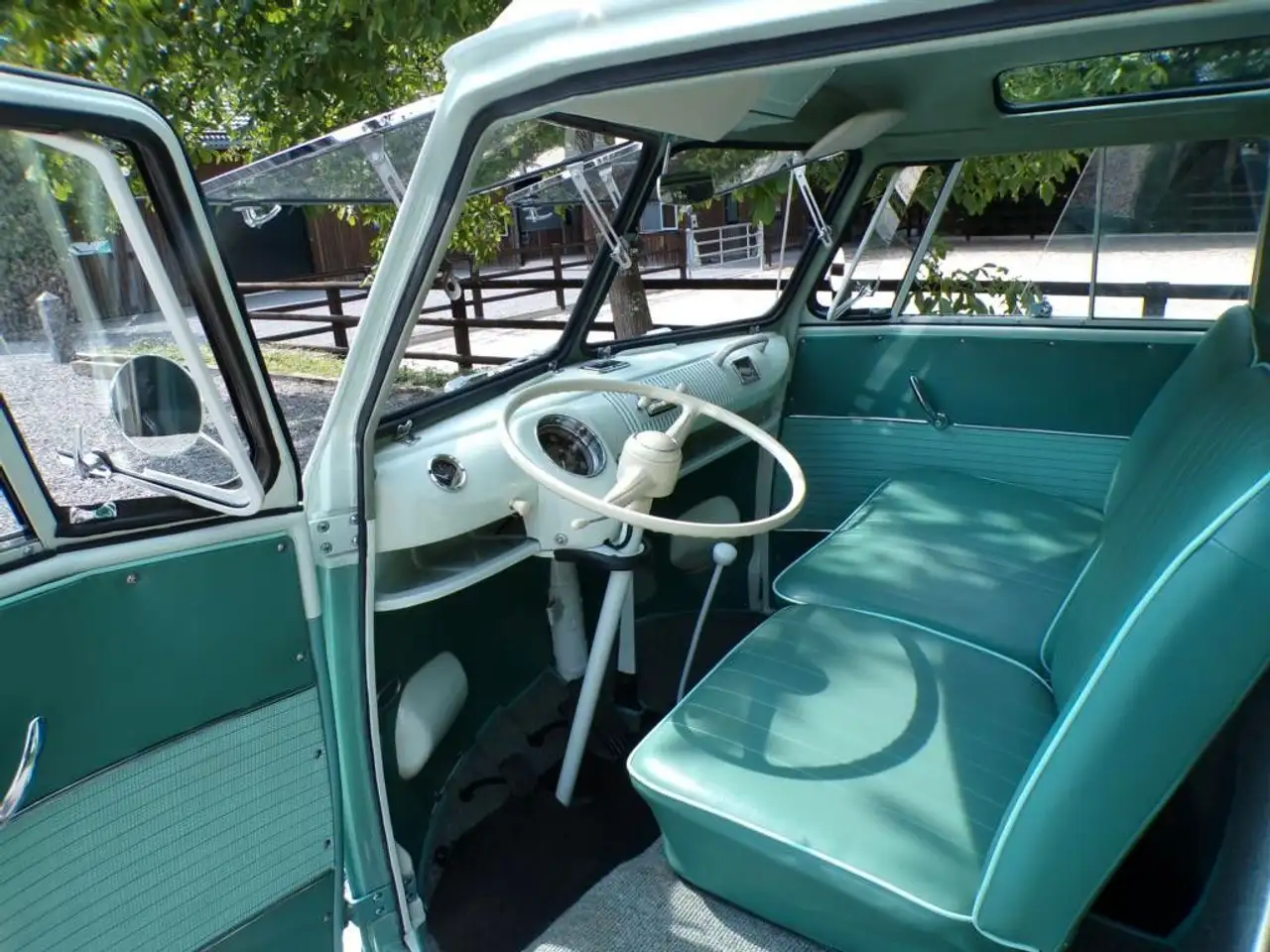 Volkswagen T1 Microbus De Luxe Samba, foto 6