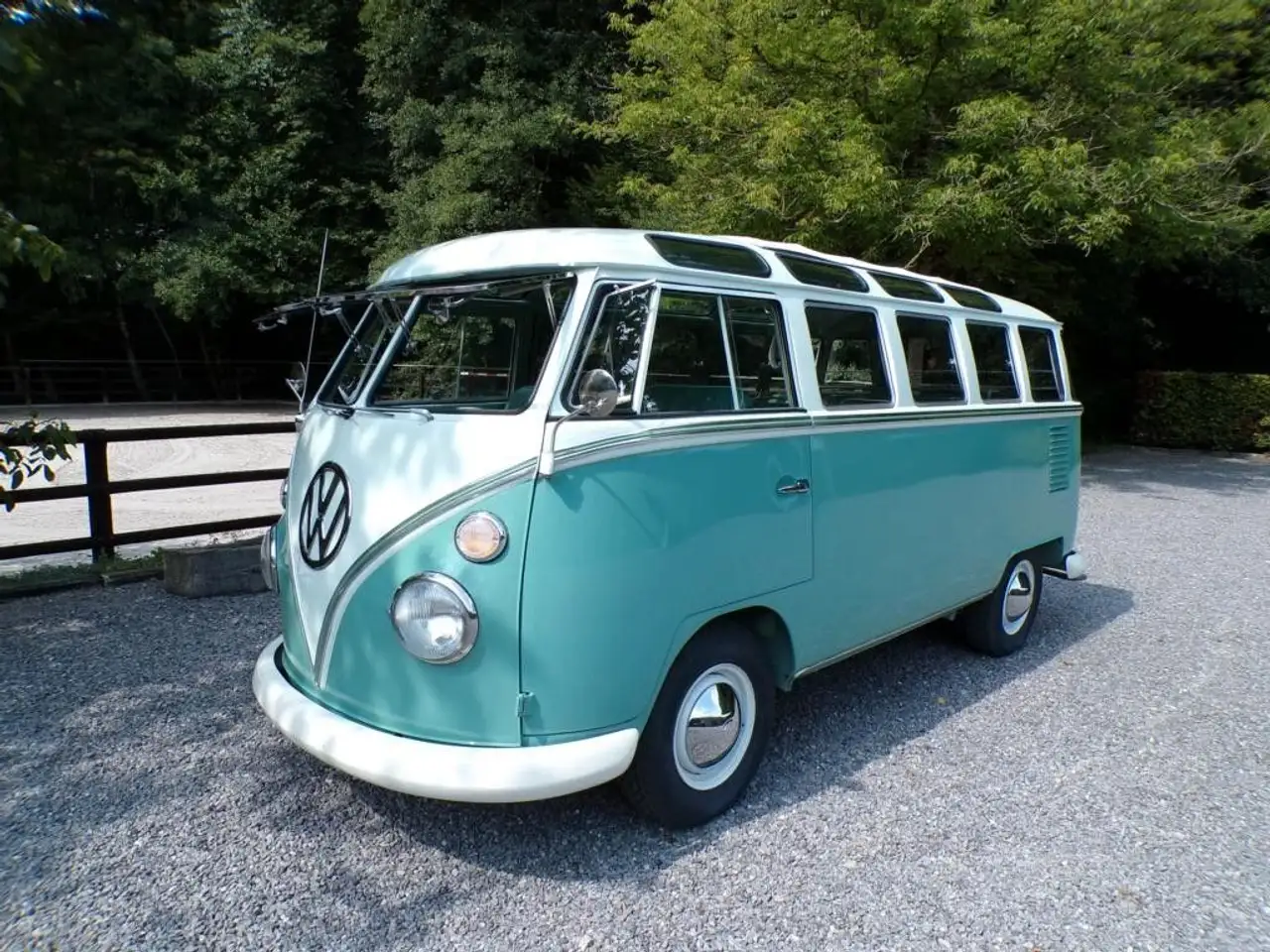 Volkswagen T1 Microbus De Luxe Samba, foto 2