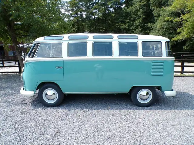 Volkswagen T1 Microbus De Luxe Samba