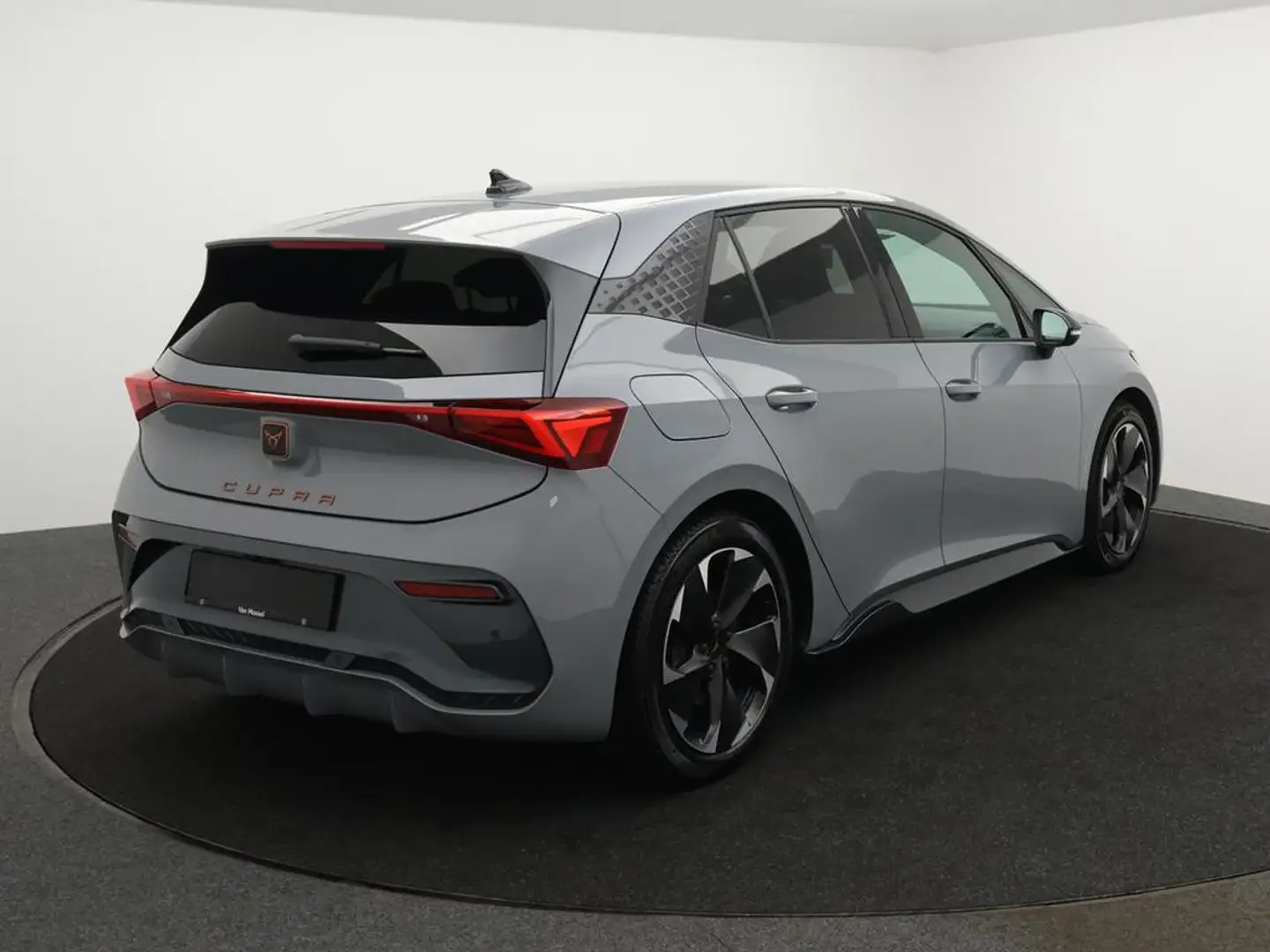 CUPRA Born Born eBoost Business 231pk 59kWh *NAVI*APP CONNECT*PDC*CRUISE*KEYLESS START*BLTH*... Grijs - 2