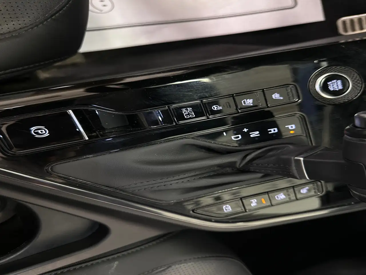 Kia Niro снимка Kia Niro
