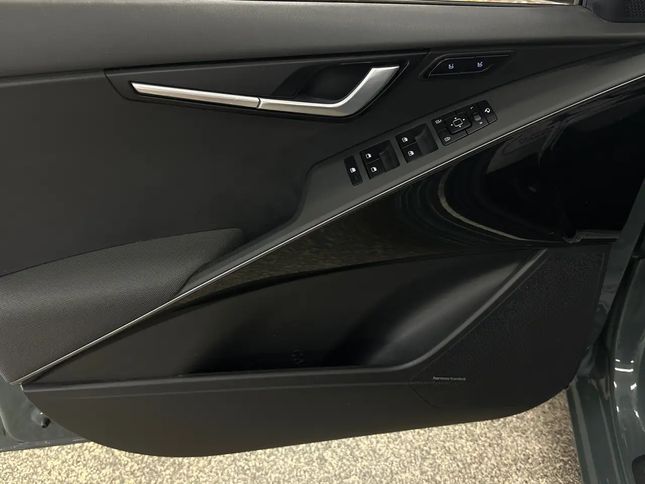 Kia Niro снимка Kia Niro