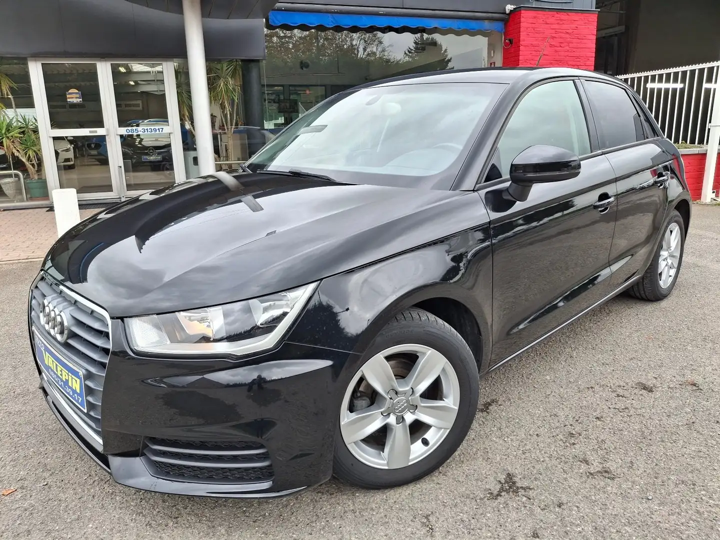 Audi A1 A1 SPBK 1.0 TFSI 82cv GPS/BT/PH AUT/APS/VOL MULTI Noir - 1