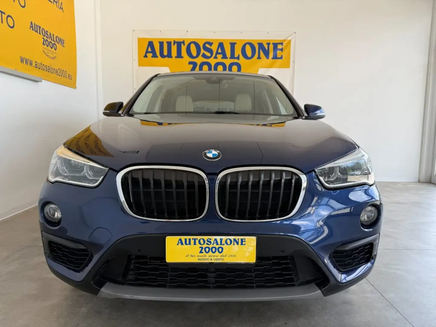 BMW X1 sDrive 16d xLine PREZZO REALE / NEOPATENTATI Blau - 2