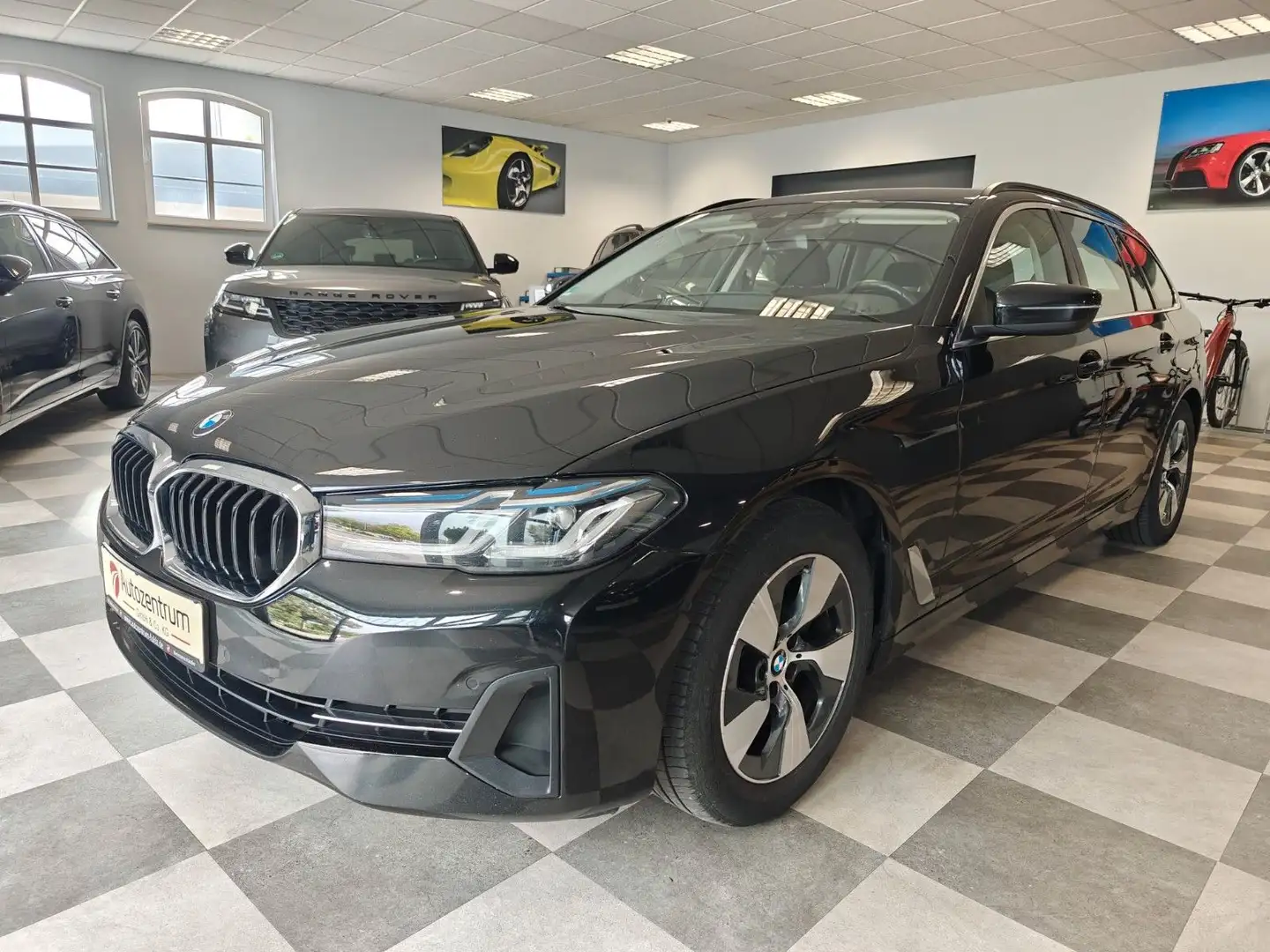 BMW 520 5 Touring 520 d *Mild-Hybrid * Schwarz - 1