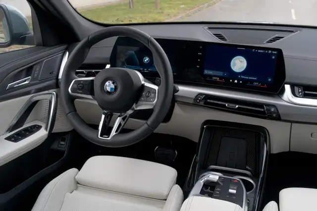 BMW X2 view 15