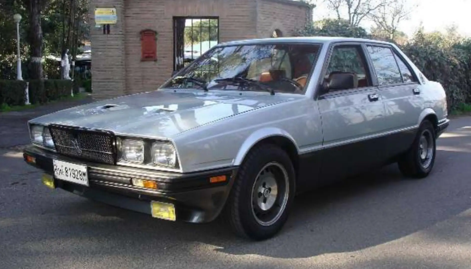 Maserati Biturbo MASERATI 420 S Šedá - 1