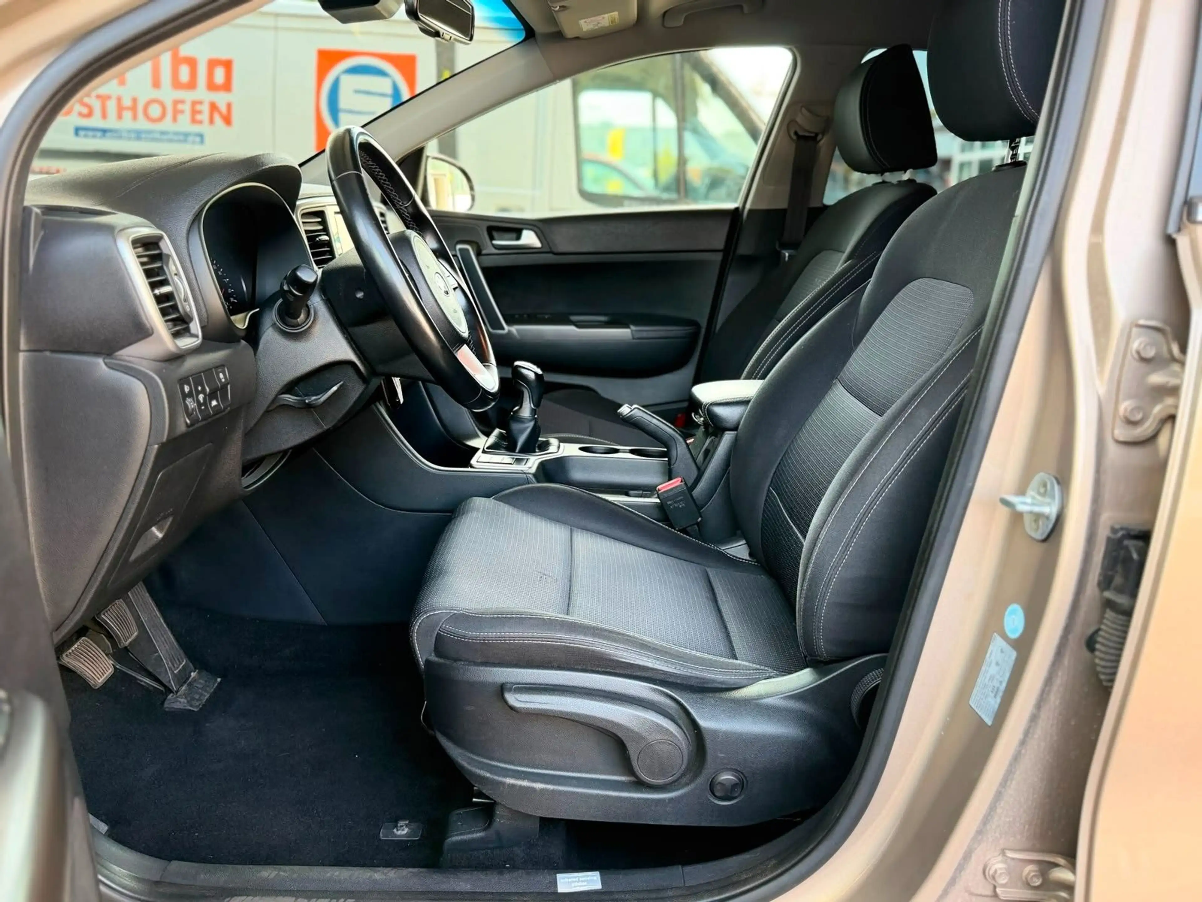 Kia Sportage Dream Team 2WD*KAMERA*TEMPOMAT* — photo 10