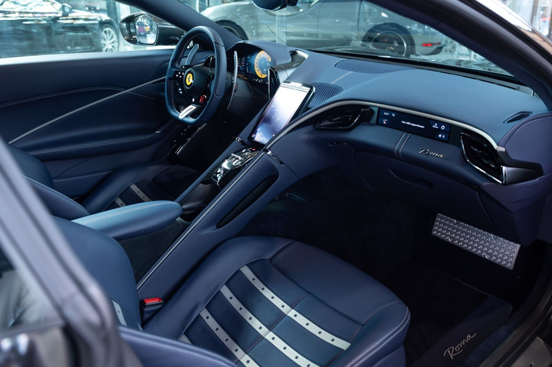 Ferrari Roma | Historical Colour Canna di Fucil - Carbon — photo 9