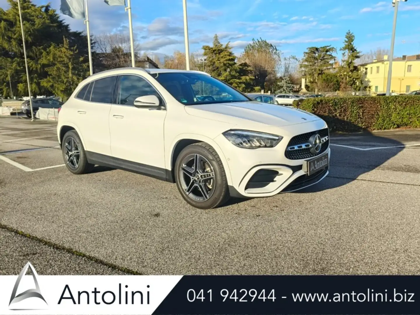 Mercedes-Benz GLA 200 Automatic AMG Line Premium "SOLO 9.518 KM" Blanc - 2