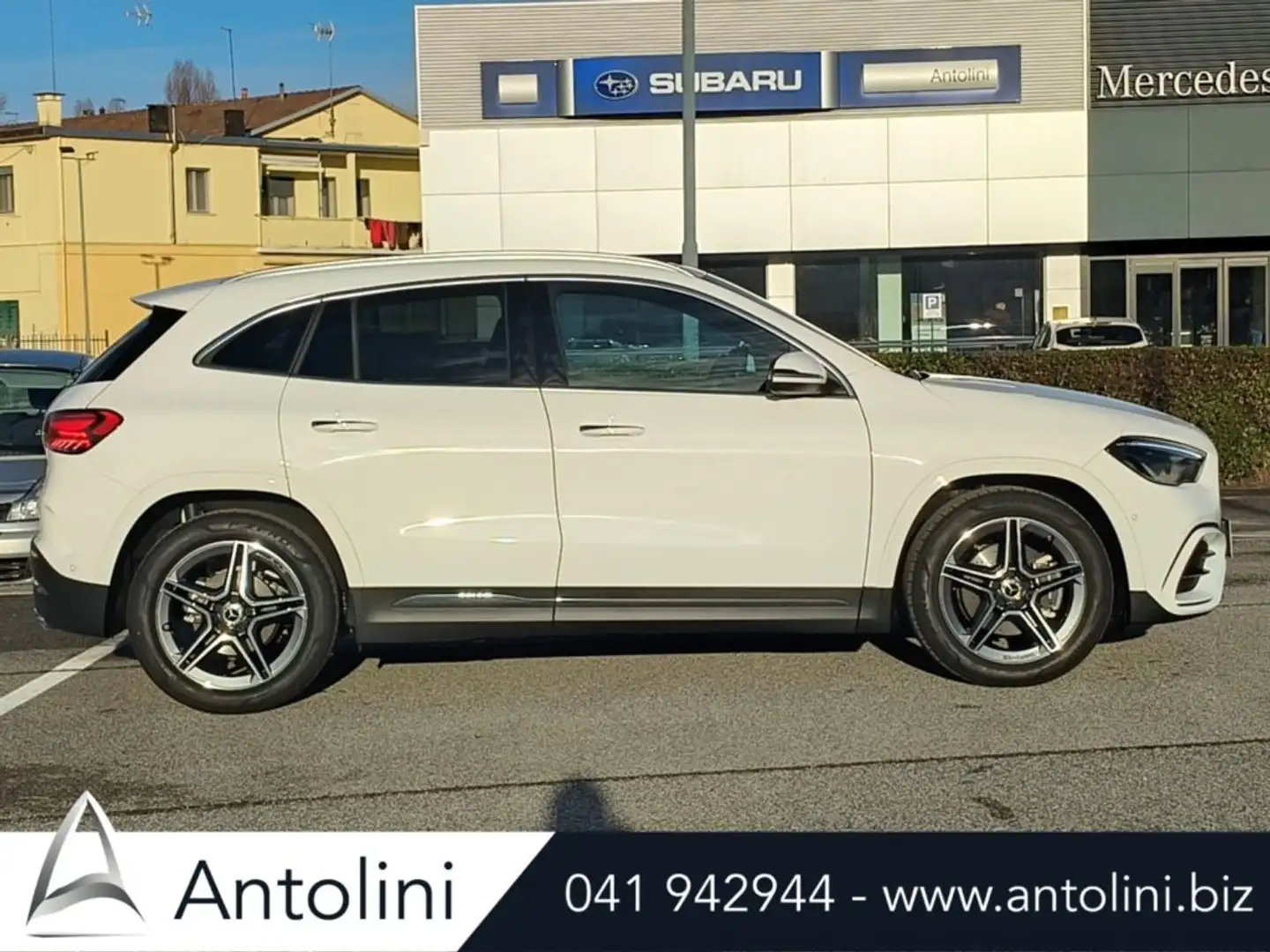 Mercedes-Benz GLA 200 Automatic AMG Line Premium "SOLO 9.518 KM" Blanc - 1