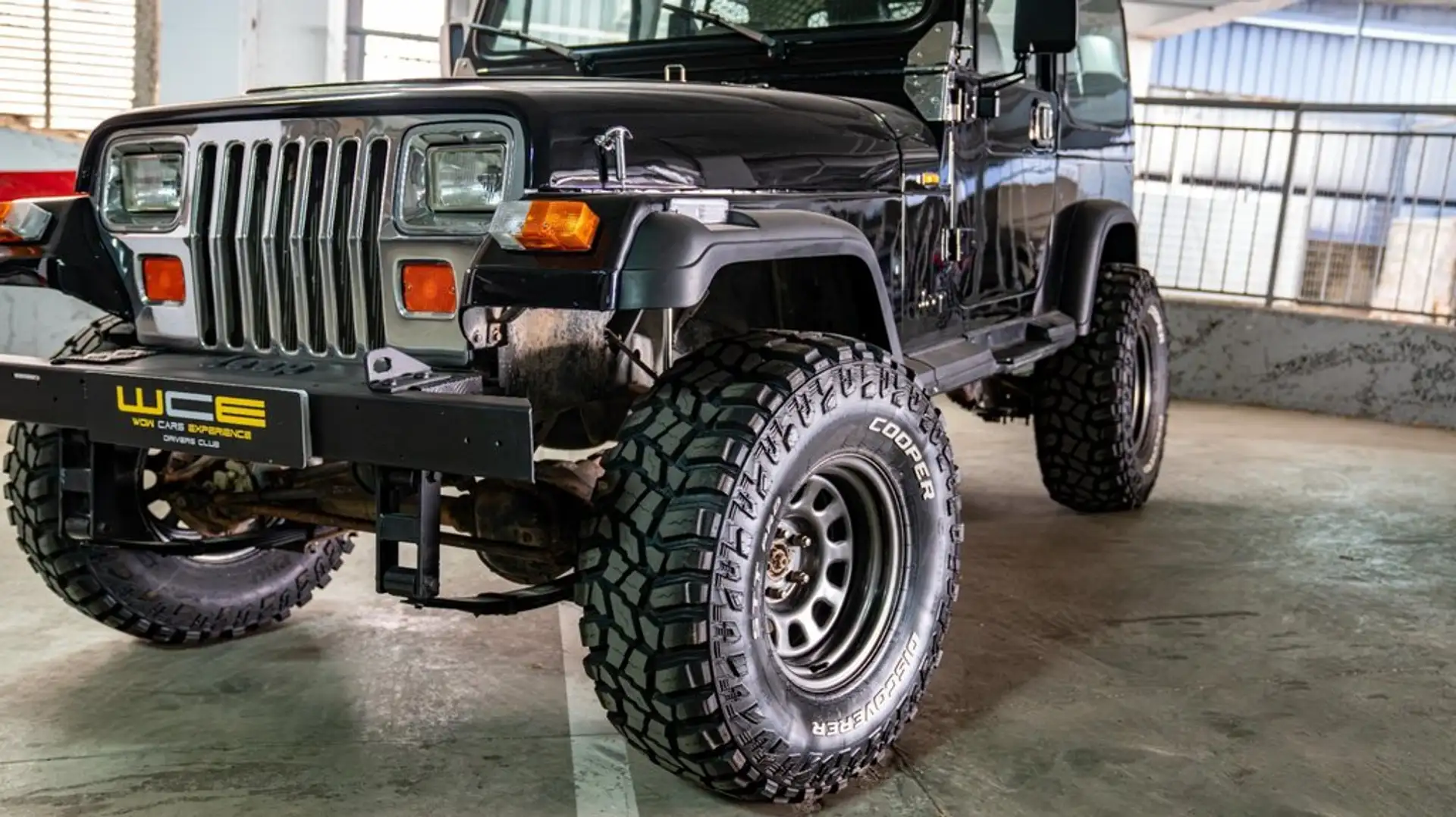 Jeep Wrangler 2.5 Hard Top Negro - 2