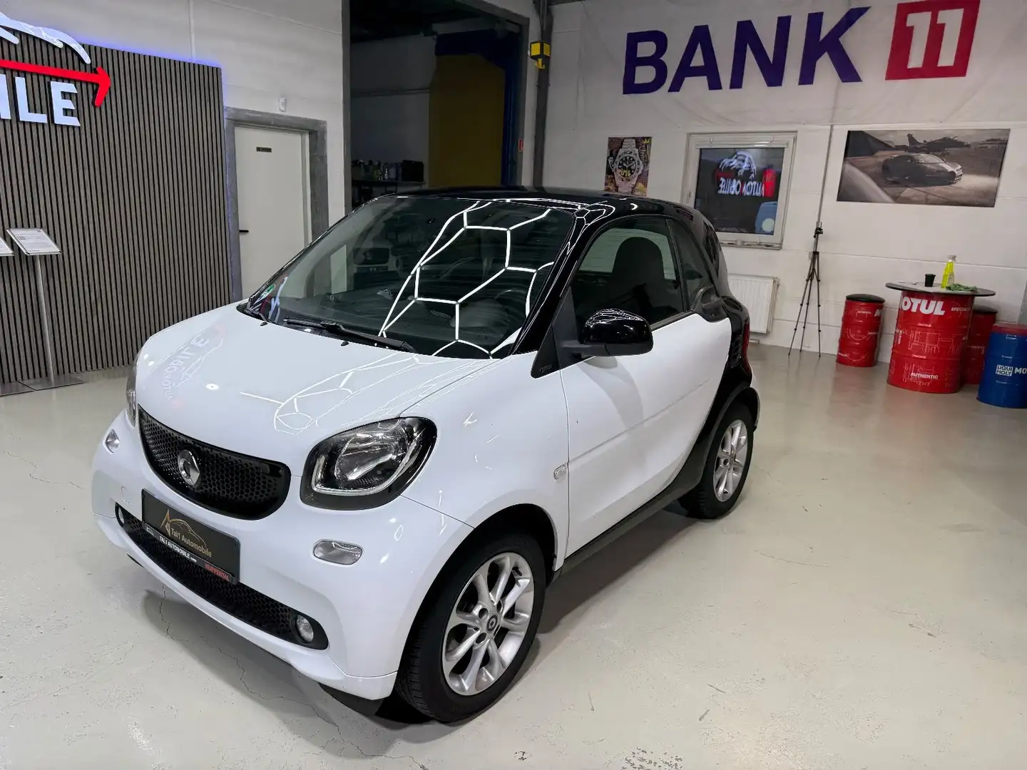smart forTwo fortwo coupe Basis 52kw Klima Panorama Schwarz - 2