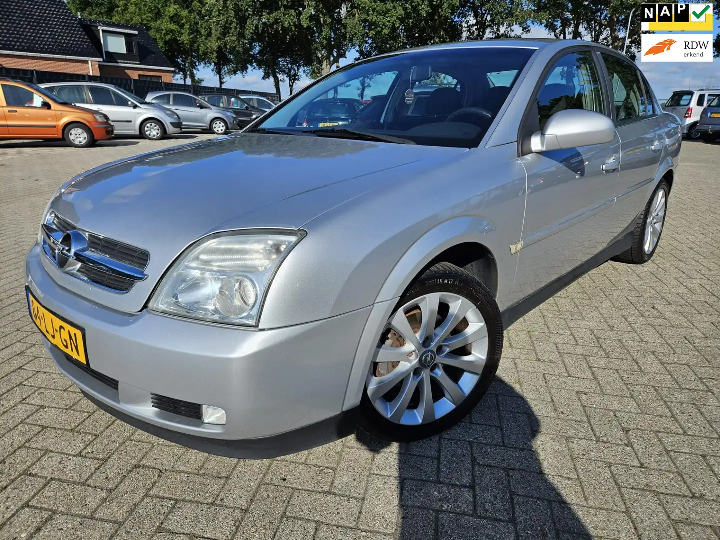 Opel Vectra 1.8-16V Elegance 2003. Airco/Cruise/Mistlampen/Tre Grau - 1