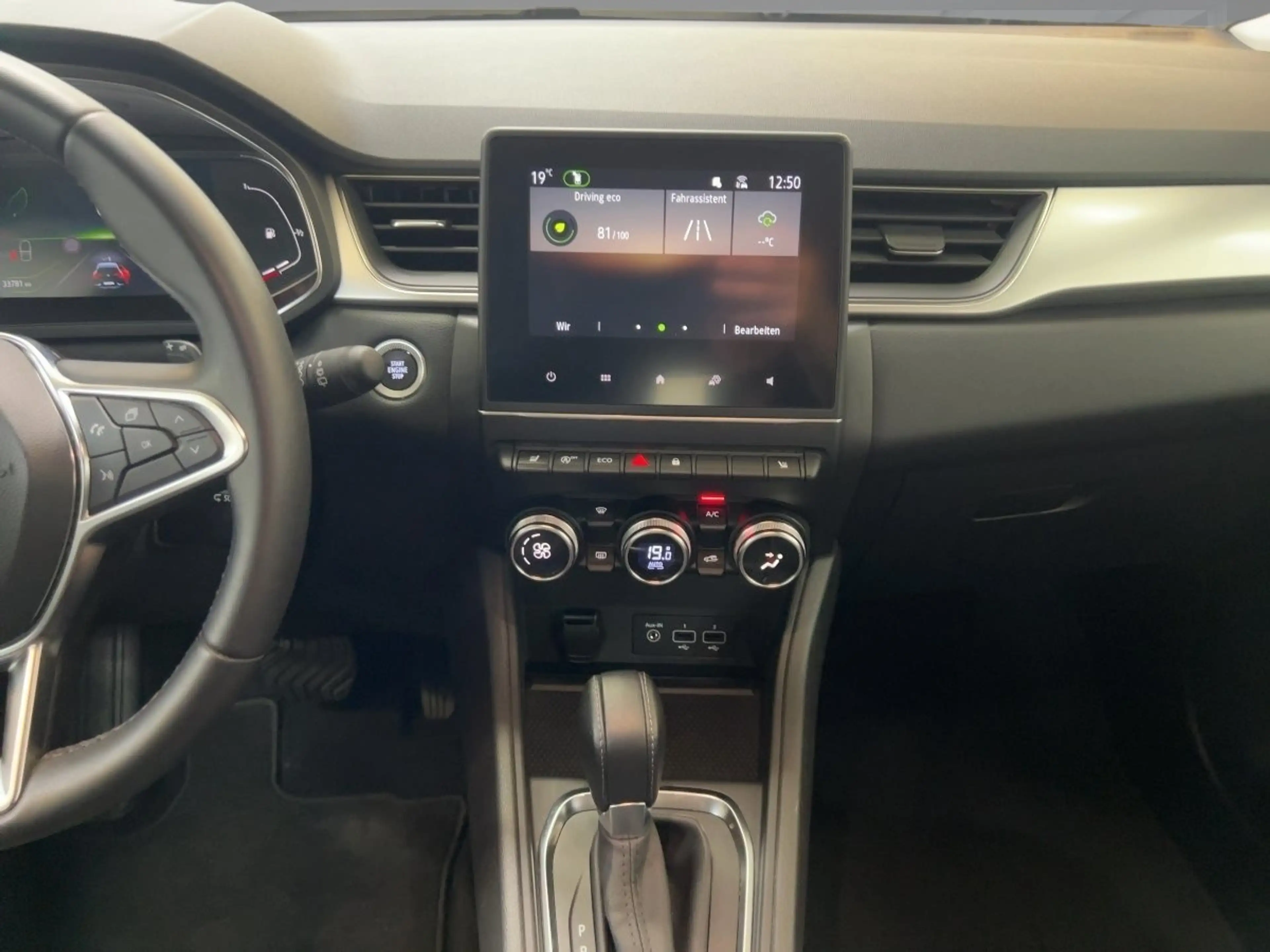 Renault Captur INTENS TCe 140 EDC Apple CarPlay SHZ PDC BT — photo 12