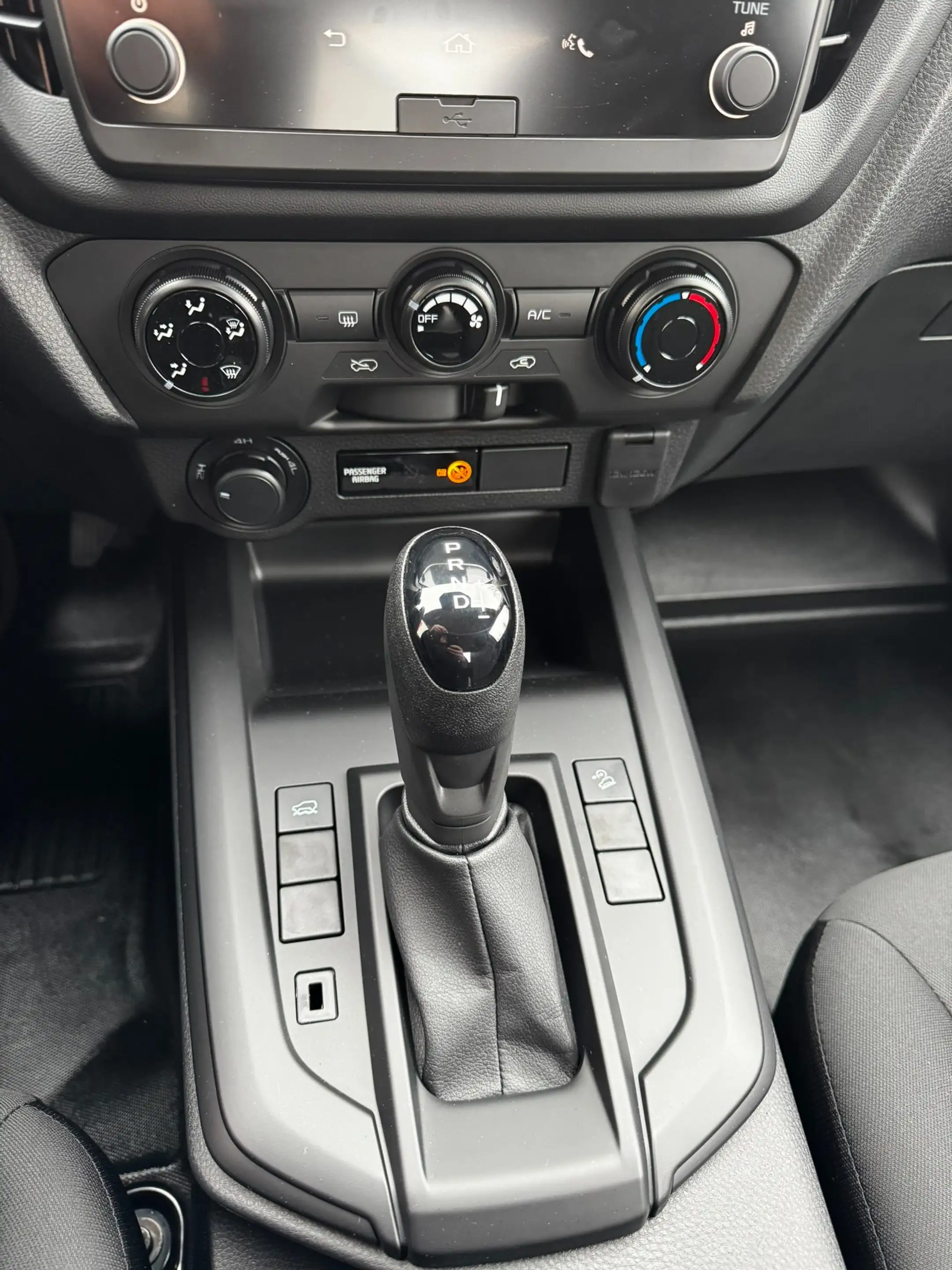 Isuzu D-Max Space Cab 4WD L — photo 11