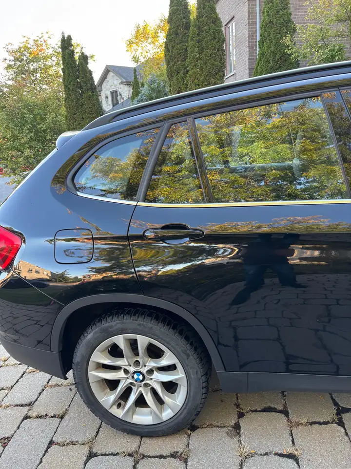 BMW X1 снимка BMW X1