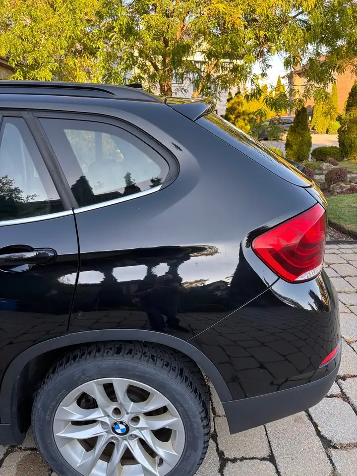 BMW X1 снимка BMW X1
