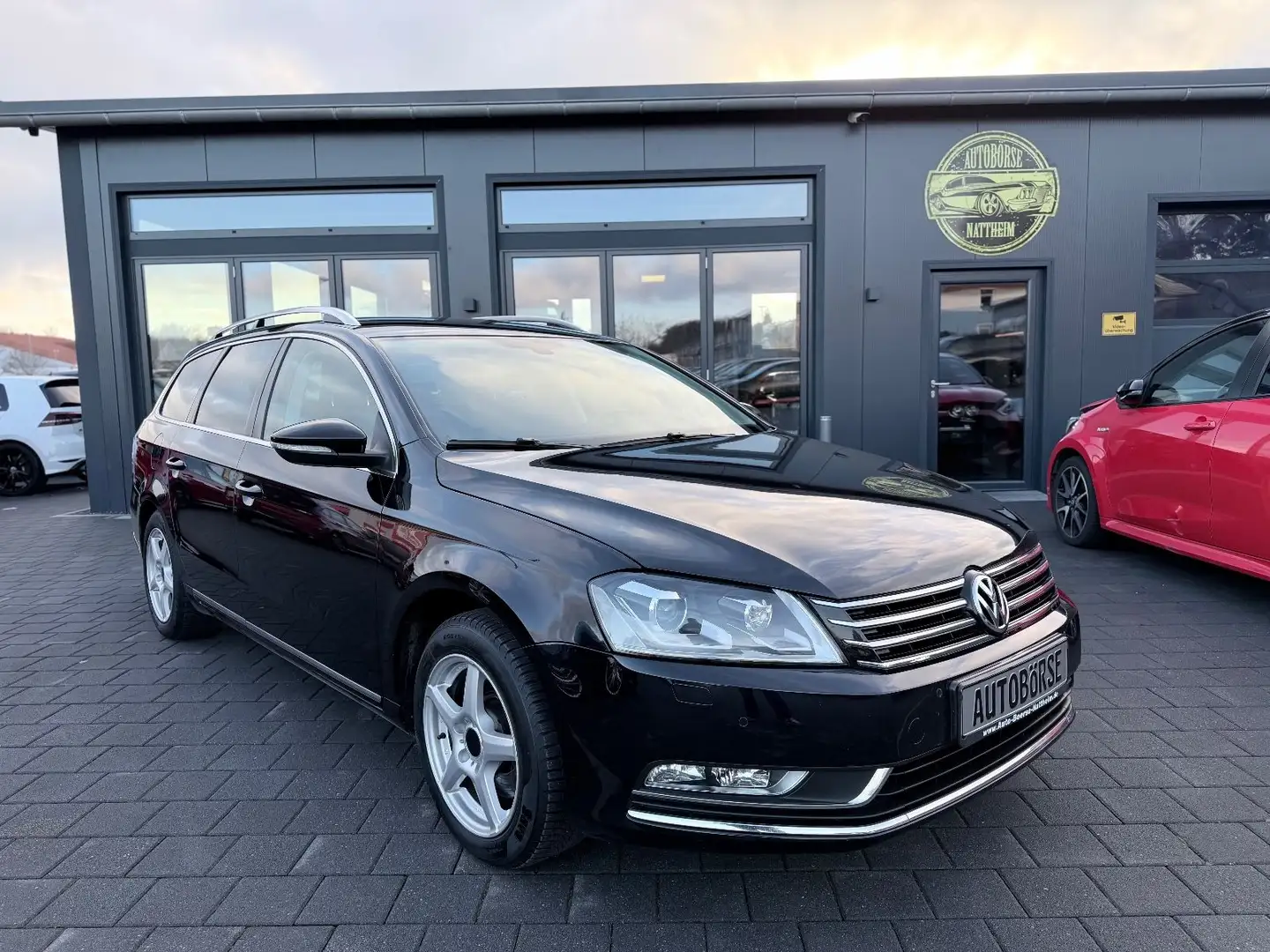 Volkswagen Passat Variant Business Edition BlueMotion Schwarz - 1