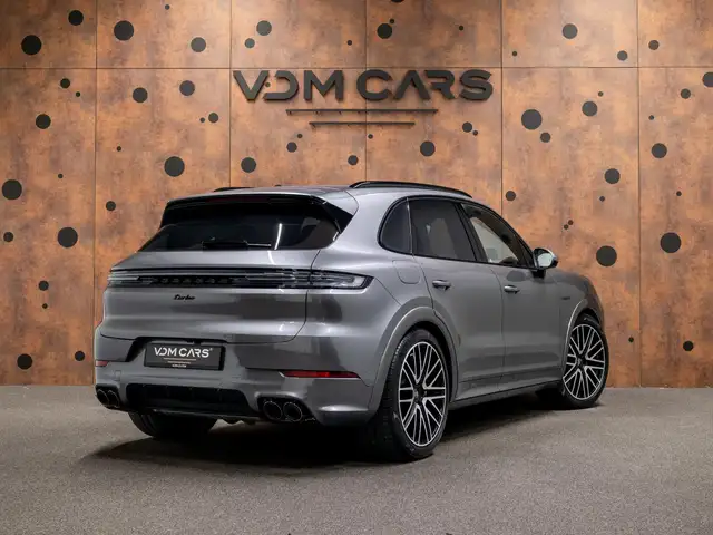 Porsche Cayenne view 5