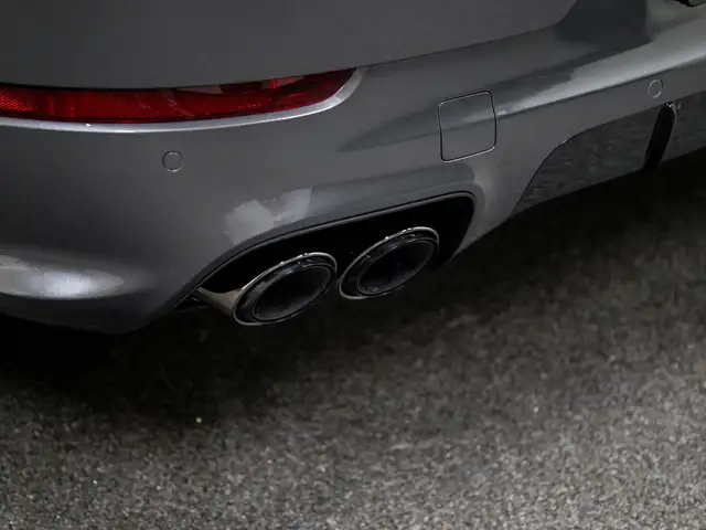 Porsche Cayenne view 13
