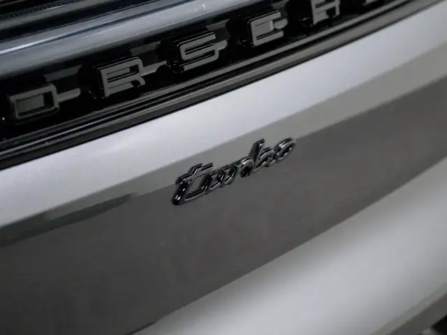 Porsche Cayenne view 11