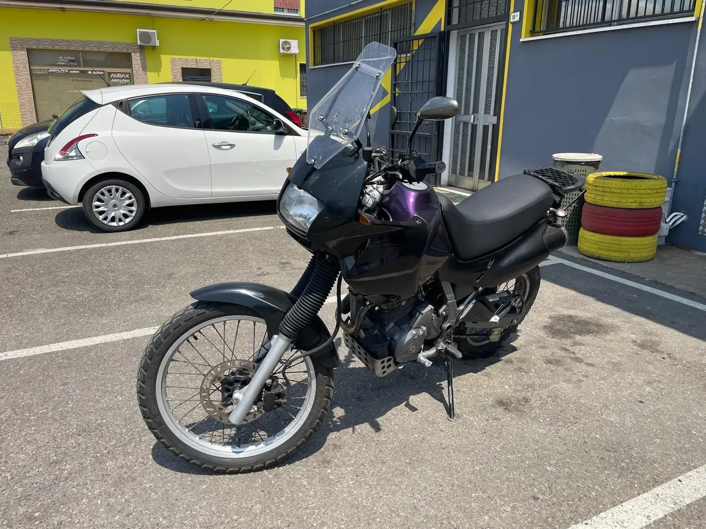 Honda NX 650 DOMINATOR Zwart - 1