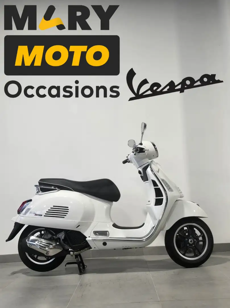 Vespa 125 Super White - 1
