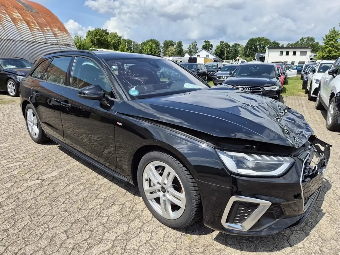 Audi A4 Avant 40 TDI Quattro S-tronic S-Line Schwarz - 1