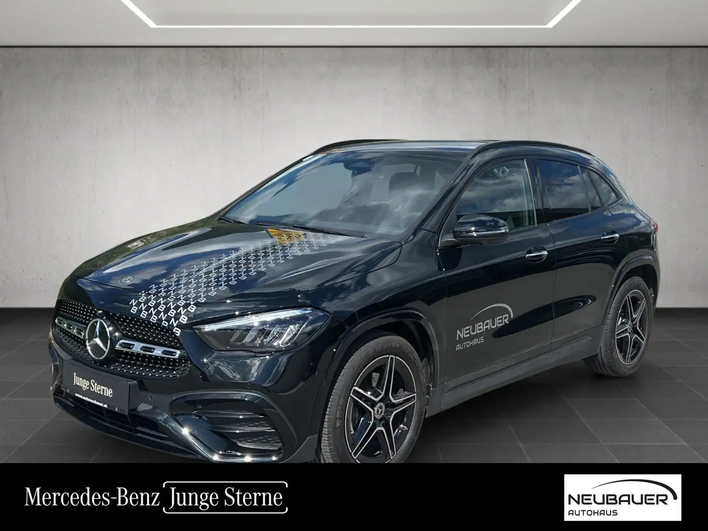 Mercedes-Benz GLA 200 d 4MATIC Österreich-Edition AMG Line AMG Schwarz - 1