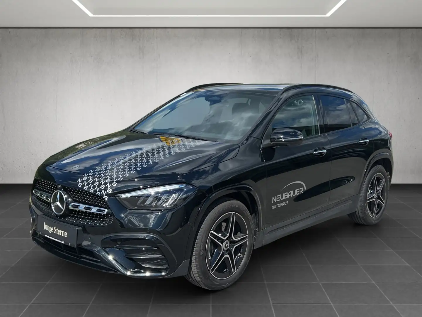 Mercedes-Benz GLA 200 d 4MATIC Österreich-Edition AMG Line AMG Schwarz - 2