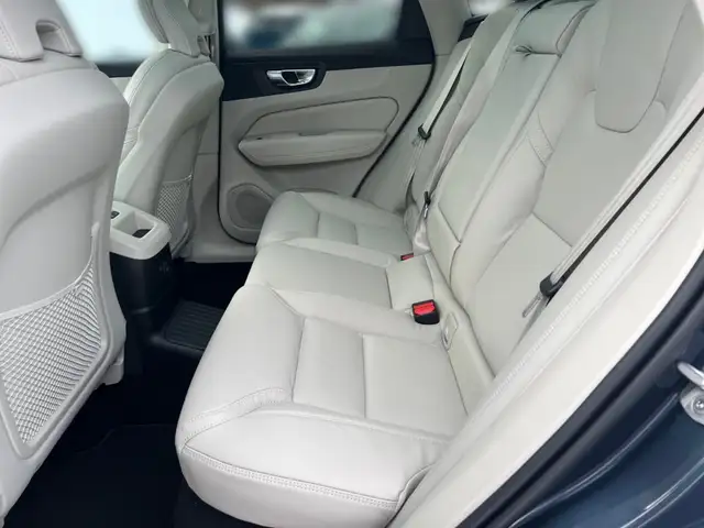 Volvo XC60 Ultra, T6 AWD Plug-in Hybrid, Elektrisch/Benzin, Dark Ansicht 11