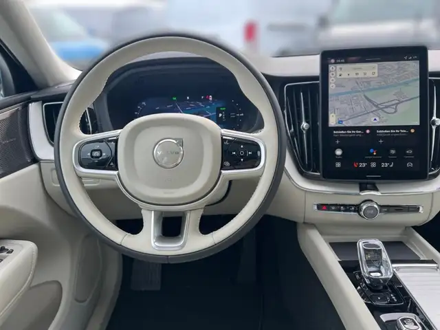 Volvo XC60 Ultra, T6 AWD Plug-in Hybrid, Elektrisch/Benzin, Dark Ansicht 8