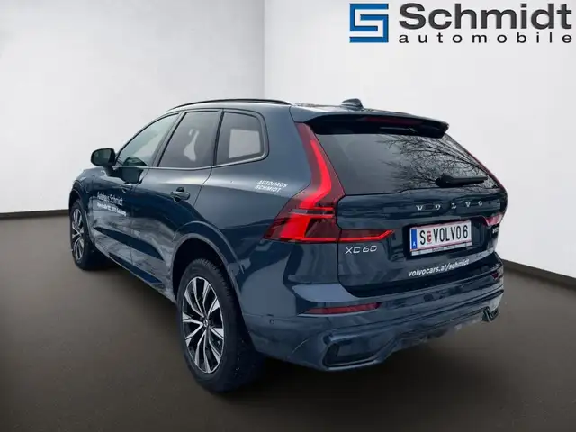 Volvo XC60 Ultra, T6 AWD Plug-in Hybrid, Elektrisch/Benzin, Dark Ansicht 3