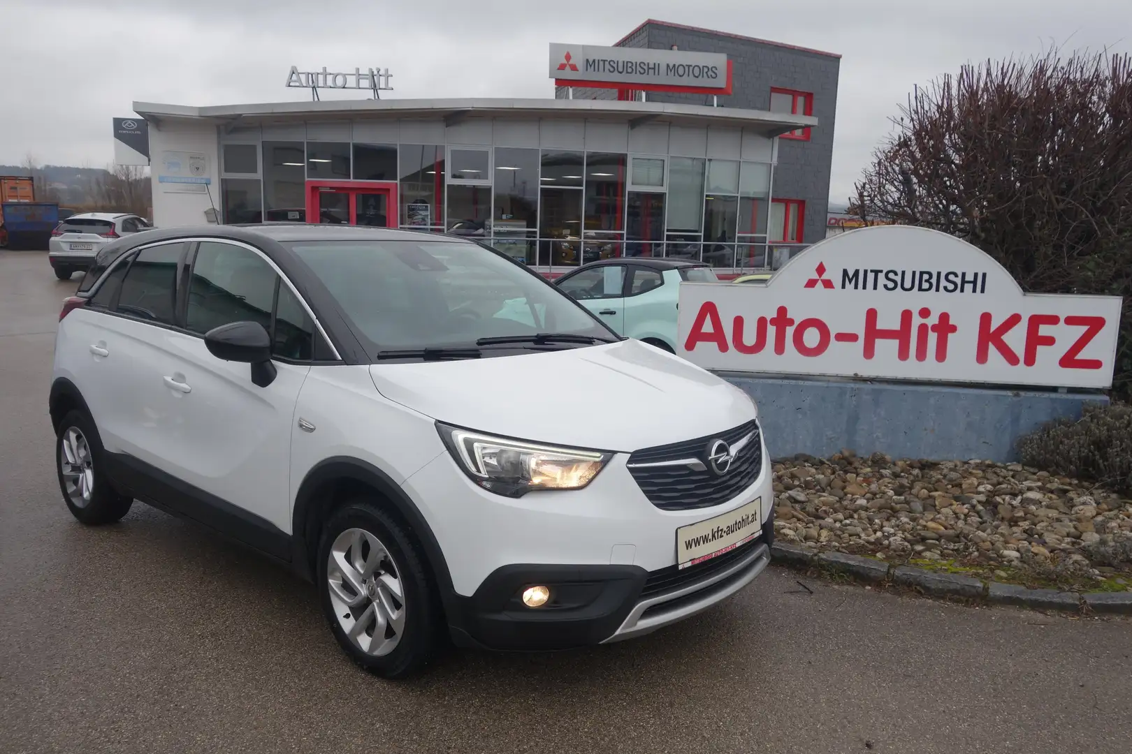 Opel Crossland X 1,6 CDTI  BlueInjection Innovation***8fach ALU*** Wit - 1