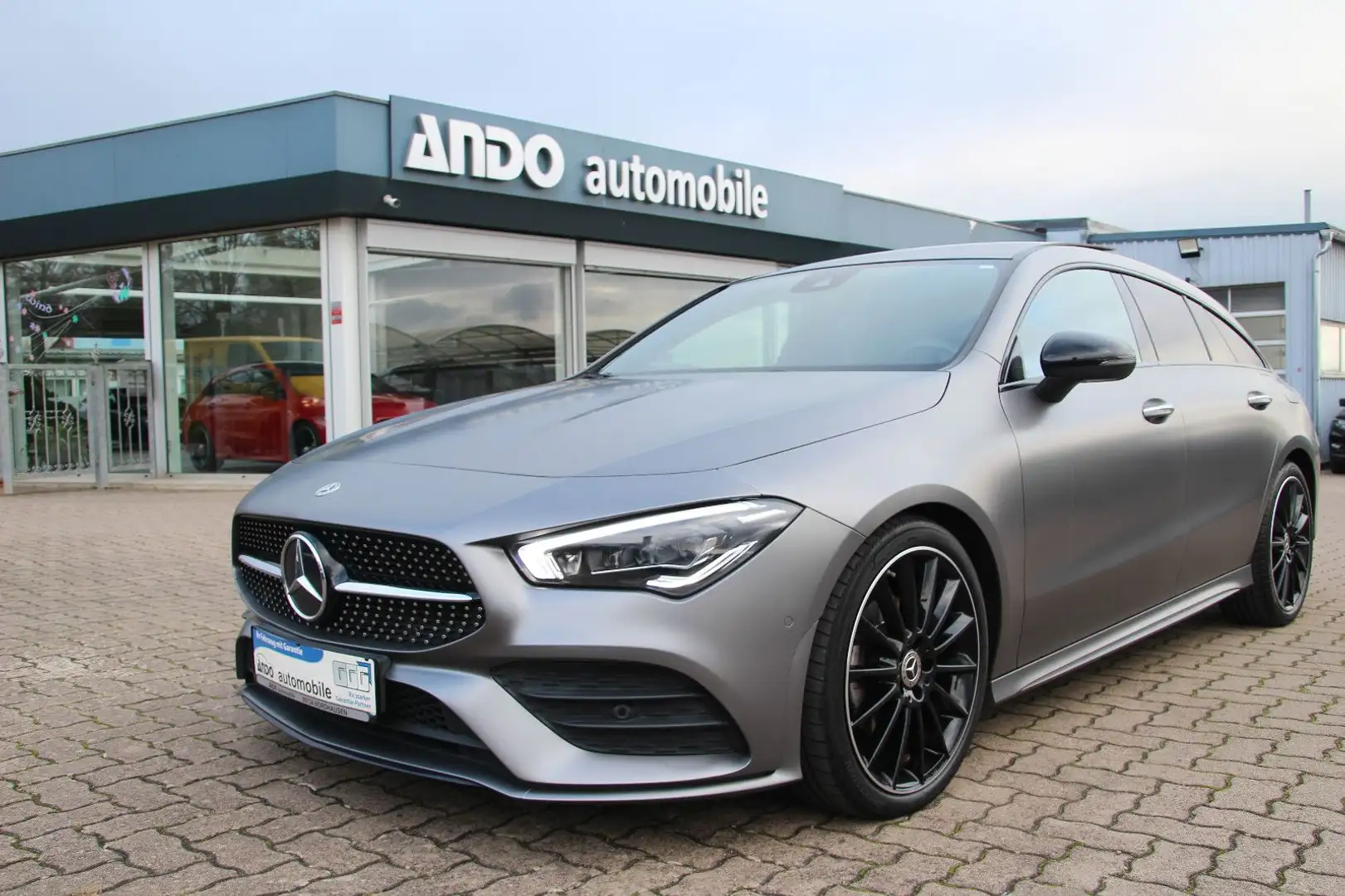 Mercedes-Benz CLA 200 AMG-Line MAGNO*MULTIBEAM*PANO*CARPLAY Grau - 1