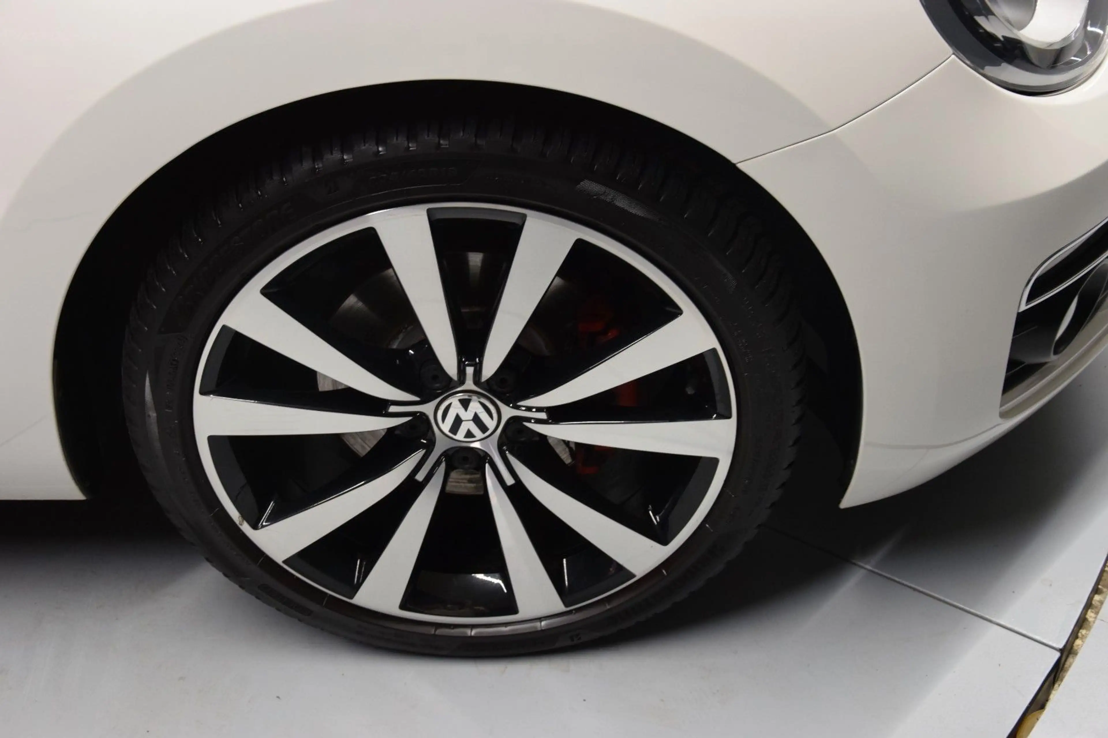 Volkswagen Beetle Cabriolet R-Line Tempomat Bi-Xenon PDC — photo 15