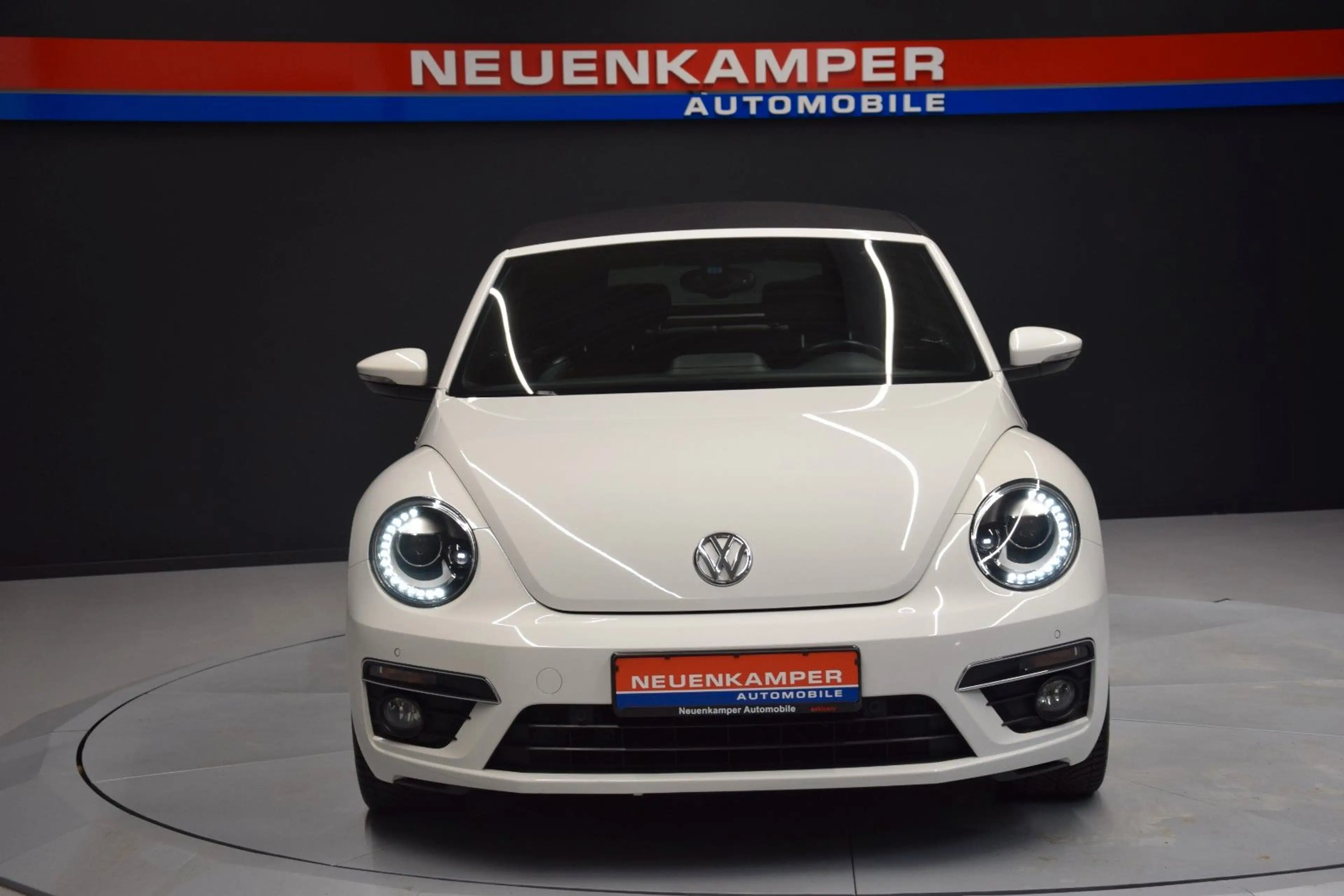 Volkswagen Beetle Cabriolet R-Line Tempomat Bi-Xenon PDC — photo 2