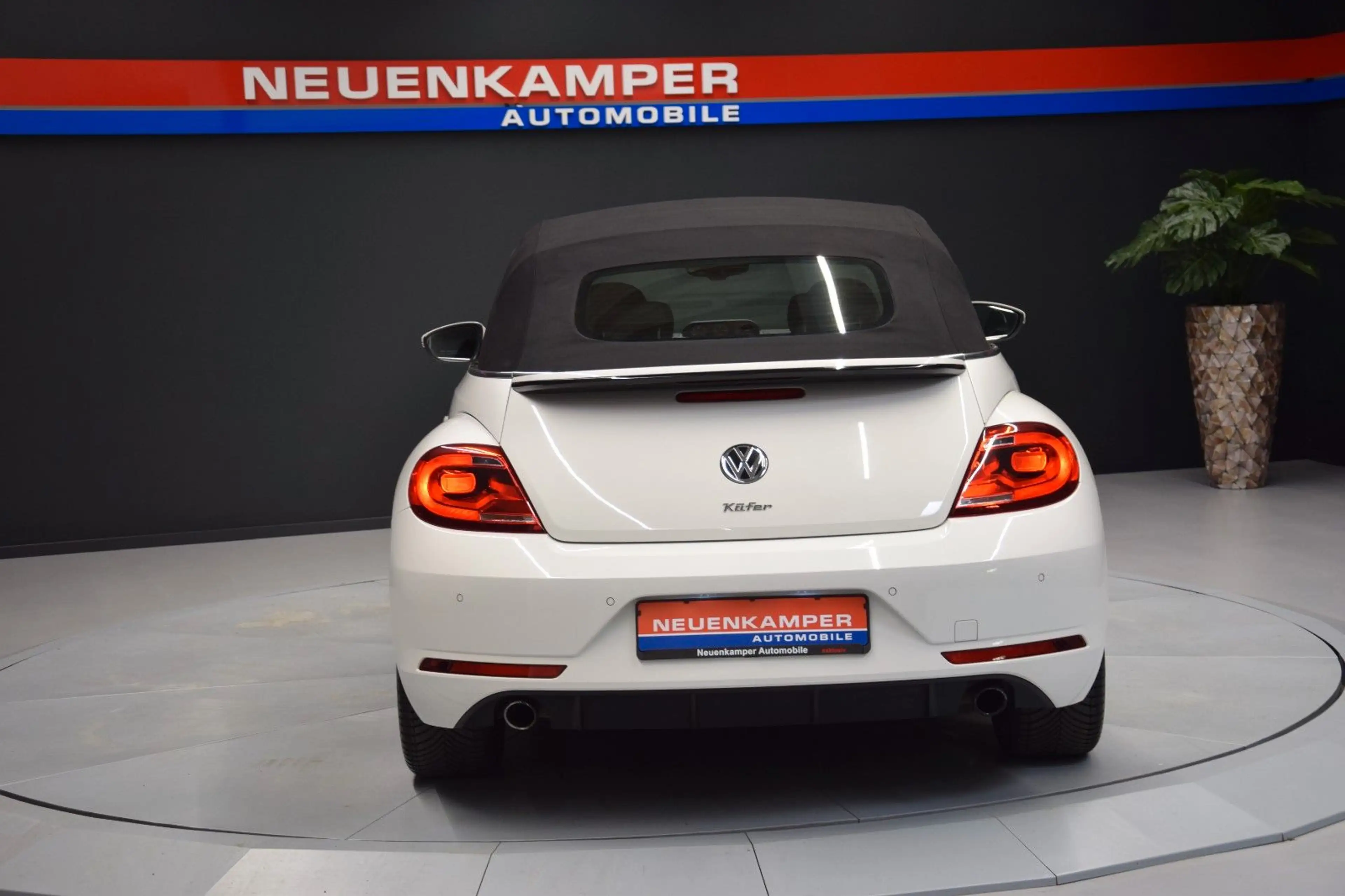 Volkswagen Beetle Cabriolet R-Line Tempomat Bi-Xenon PDC — photo 7