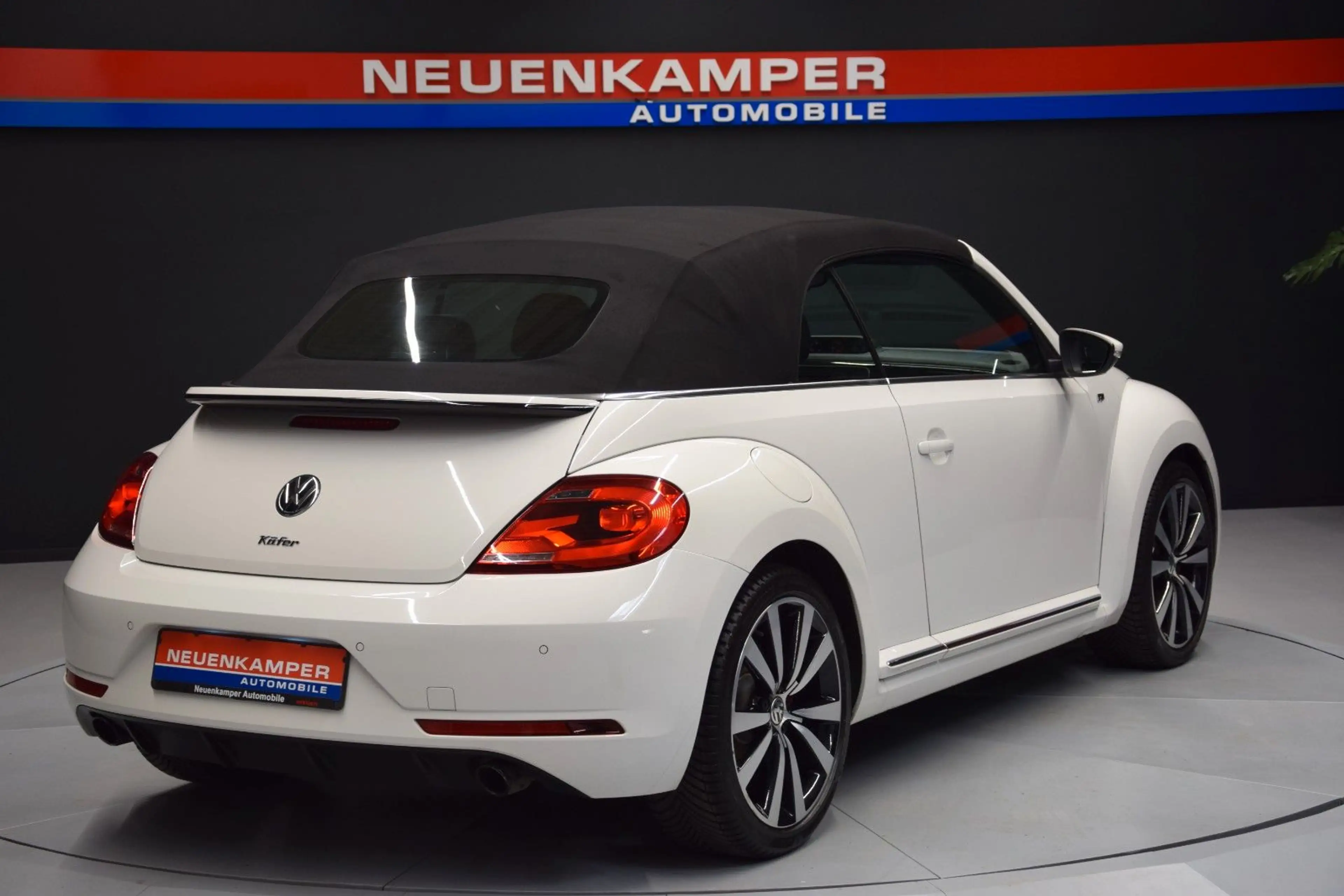 Volkswagen Beetle Cabriolet R-Line Tempomat Bi-Xenon PDC — photo 9