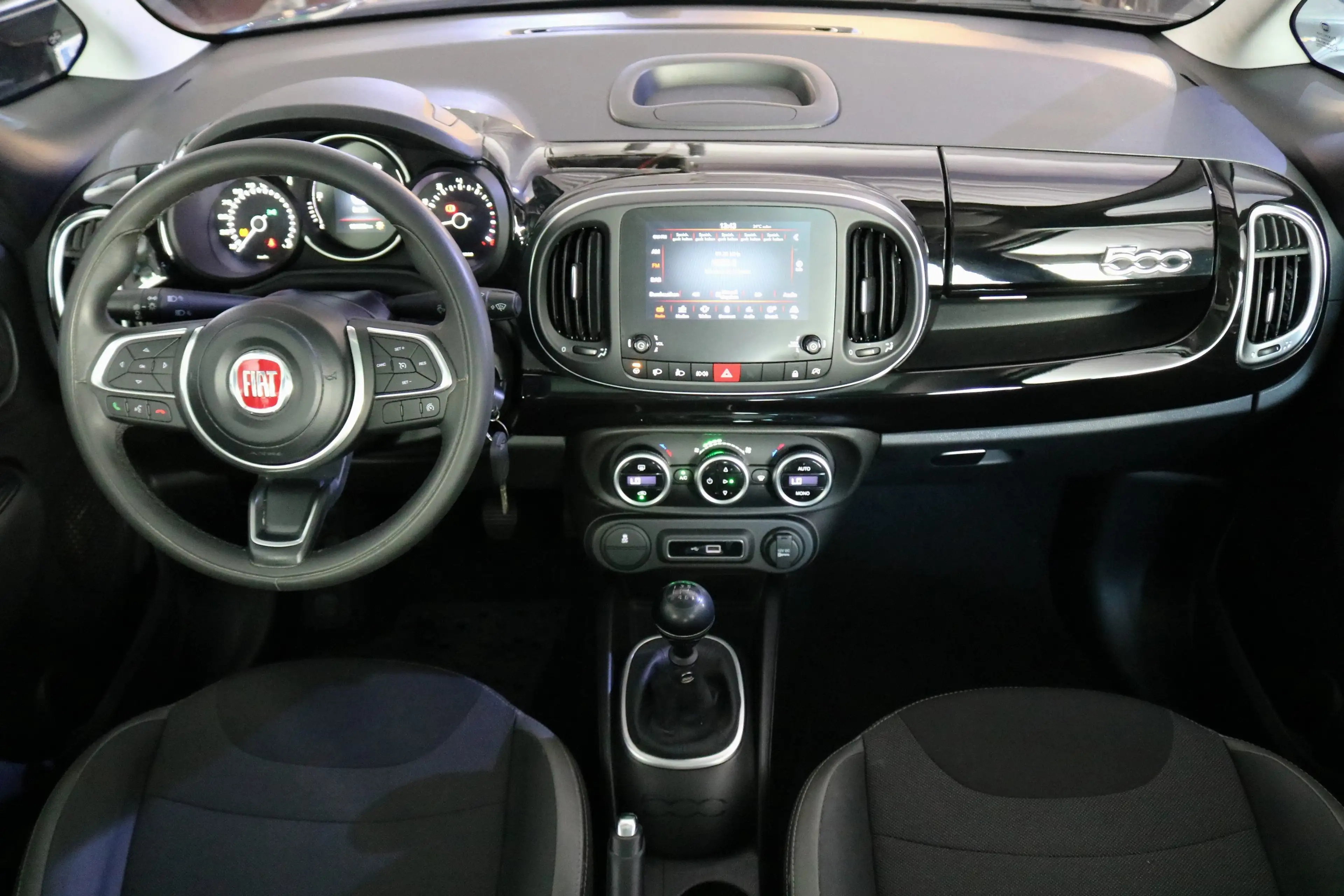 Fiat 500L 1.4 Cross Sport*2HAND*Panorama*PDC*Klimaaut*u.v.m — photo 14